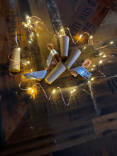 Laden Sie das Bild in den Galerie-Viewer, Leuchtender SEKT-Adventskranz